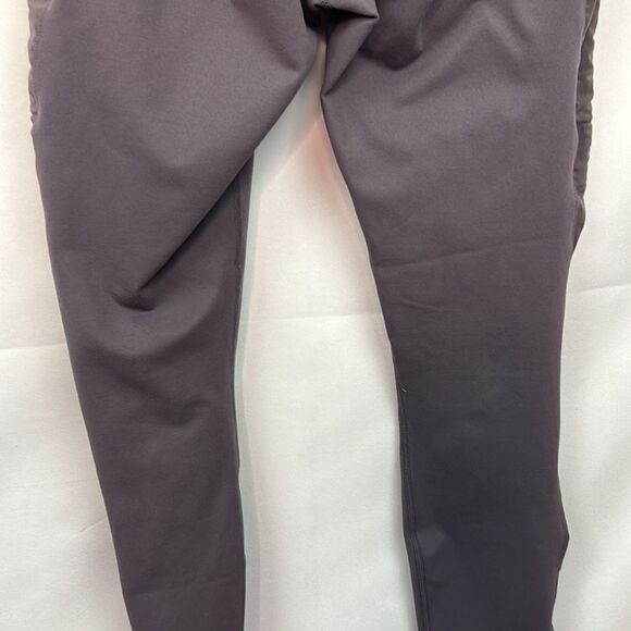 Fabletics Dusty purple mesh accent leggings with pockets EUC - Picture 11 of 14